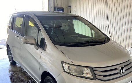 Honda Freed I, 2014 год, 1 400 000 рублей, 3 фотография