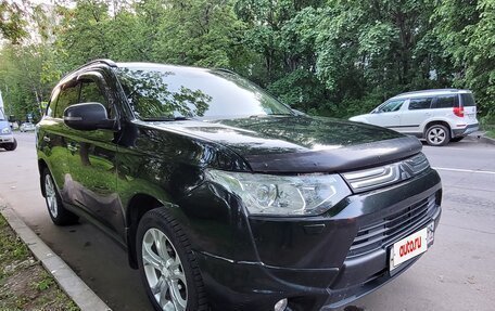 Mitsubishi Outlander III рестайлинг 3, 2013 год, 1 600 000 рублей, 6 фотография