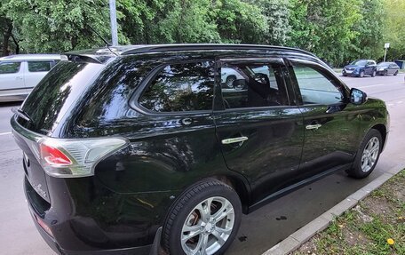 Mitsubishi Outlander III рестайлинг 3, 2013 год, 1 600 000 рублей, 7 фотография