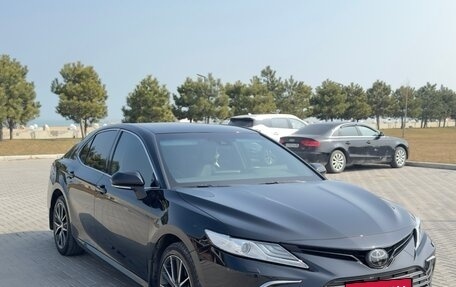 Toyota Camry, 2022 год, 3 350 000 рублей, 1 фотография