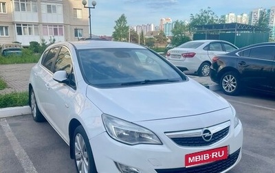 Opel Astra J, 2011 год, 820 000 рублей, 1 фотография