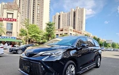 Toyota Sienna, 2022 год, 4 247 000 рублей, 1 фотография
