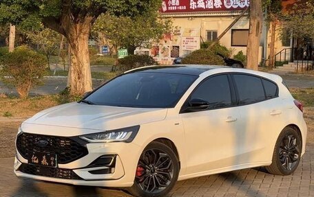 Ford Focus IV, 2022 год, 1 550 777 рублей, 2 фотография