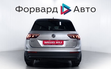 Volkswagen Tiguan II, 2020 год, 1 990 000 рублей, 6 фотография