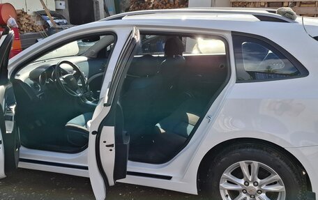Chevrolet Cruze II, 2013 год, 800 000 рублей, 10 фотография
