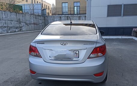 Hyundai Solaris II рестайлинг, 2013 год, 860 000 рублей, 4 фотография