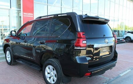 Toyota Land Cruiser Prado 150 рестайлинг 2, 2018 год, 3 890 000 рублей, 8 фотография
