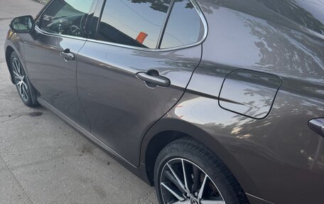 Toyota Camry, 2021 год, 3 600 000 рублей, 7 фотография