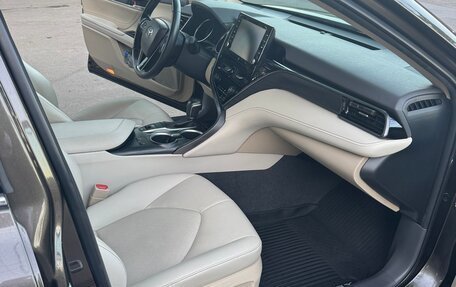 Toyota Camry, 2021 год, 3 600 000 рублей, 8 фотография