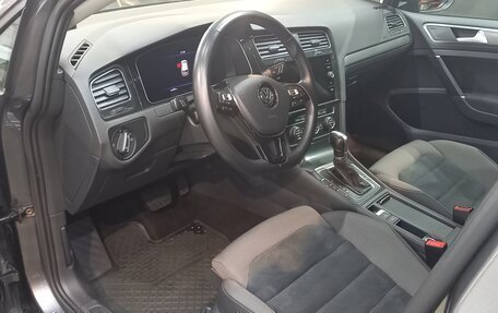 Volkswagen Golf VII, 2018 год, 1 990 000 рублей, 6 фотография