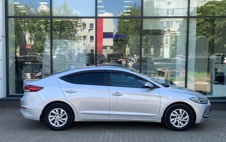 Hyundai Elantra VI рестайлинг, 2017 год, 1 600 000 рублей, 4 фотография