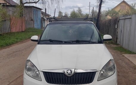 Skoda Fabia II, 2013 год, 850 000 рублей, 2 фотография