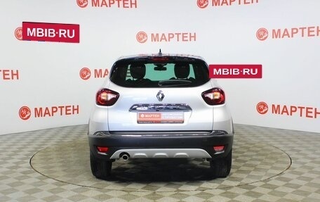 Renault Kaptur I рестайлинг, 2021 год, 1 780 000 рублей, 6 фотография