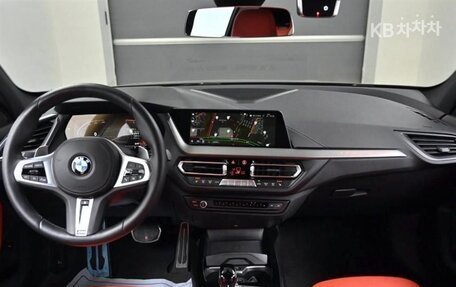 BMW 1 серия, 2022 год, 2 295 000 рублей, 7 фотография