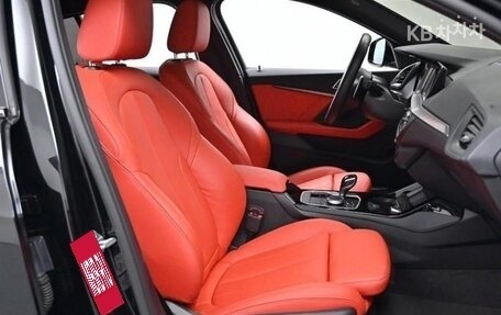 BMW 1 серия, 2022 год, 2 295 000 рублей, 10 фотография