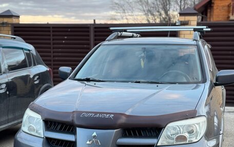 Mitsubishi Outlander III рестайлинг 3, 2006 год, 750 000 рублей, 2 фотография