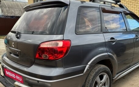 Mitsubishi Outlander III рестайлинг 3, 2006 год, 750 000 рублей, 4 фотография