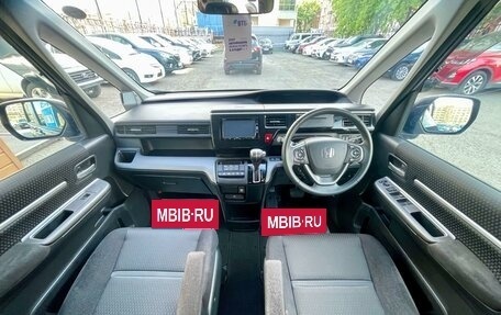 Honda Stepwgn IV, 2019 год, 2 299 000 рублей, 12 фотография