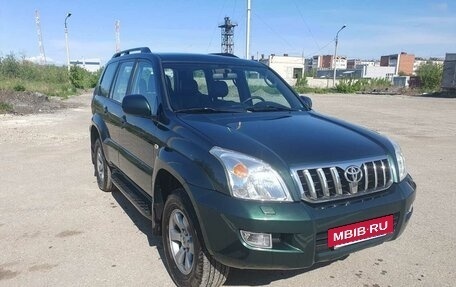 Toyota Land Cruiser Prado 120 рестайлинг, 2006 год, 2 850 000 рублей, 3 фотография