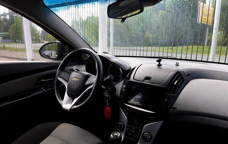 Chevrolet Cruze II, 2013 год, 919 000 рублей, 9 фотография