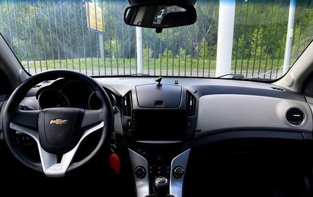 Chevrolet Cruze II, 2013 год, 919 000 рублей, 10 фотография