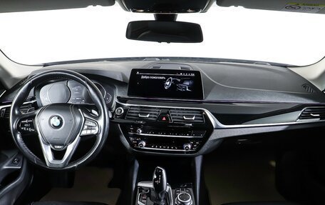 BMW 5 серия, 2020 год, 3 999 000 рублей, 13 фотография