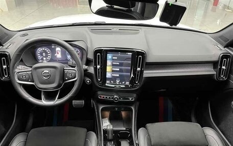 Volvo XC40 I, 2021 год, 2 500 000 рублей, 8 фотография