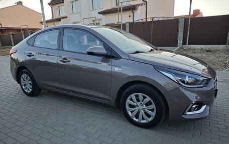 Hyundai Solaris II рестайлинг, 2018 год, 1 300 005 рублей, 2 фотография
