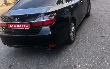 Toyota Camry, 2017 год, 2 350 000 рублей, 2 фотография