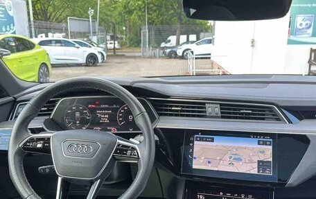 Audi e-tron Sportback I, 2022 год, 6 257 882 рублей, 4 фотография