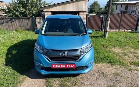 Honda Freed II, 2016 год, 1 400 000 рублей, 2 фотография