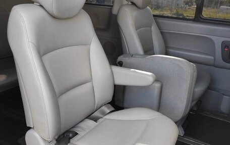 Hyundai Grand Starex Grand Starex I рестайлинг 2, 2014 год, 2 100 000 рублей, 3 фотография