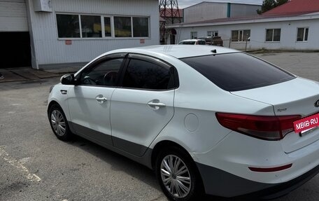 KIA Rio III рестайлинг, 2015 год, 700 000 рублей, 5 фотография