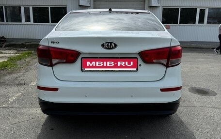 KIA Rio III рестайлинг, 2015 год, 700 000 рублей, 4 фотография