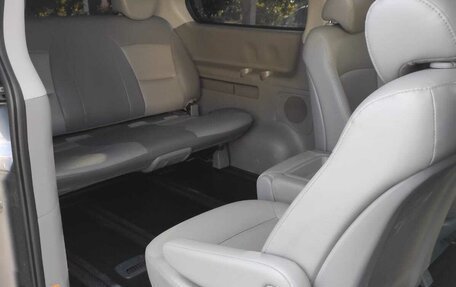 Hyundai Grand Starex Grand Starex I рестайлинг 2, 2014 год, 2 100 000 рублей, 5 фотография
