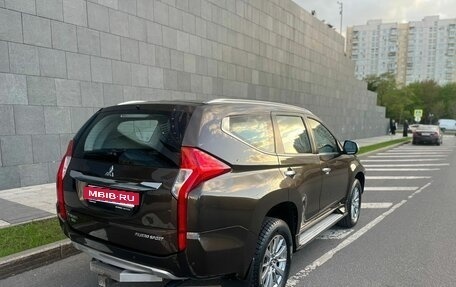 Mitsubishi Pajero Sport III рестайлинг, 2017 год, 2 780 000 рублей, 3 фотография