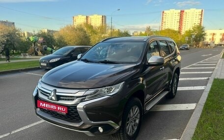 Mitsubishi Pajero Sport III рестайлинг, 2017 год, 2 780 000 рублей, 2 фотография