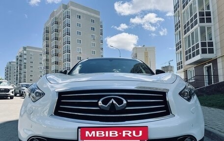 Infiniti QX70, 2014 год, 3 199 000 рублей, 3 фотография