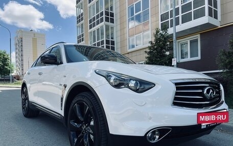 Infiniti QX70, 2014 год, 3 199 000 рублей, 4 фотография