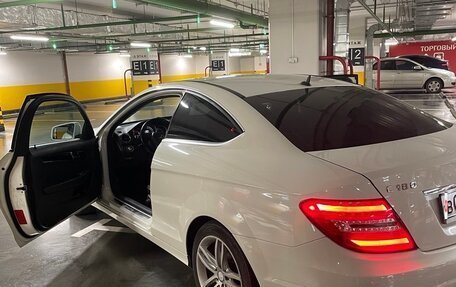 Mercedes-Benz C-Класс, 2011 год, 1 500 000 рублей, 3 фотография