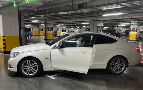 Mercedes-Benz C-Класс, 2011 год, 1 500 000 рублей, 4 фотография