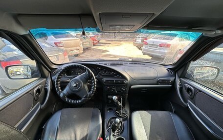 Chevrolet Niva I рестайлинг, 2012 год, 590 000 рублей, 3 фотография