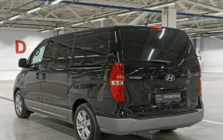 Hyundai H-1 II рестайлинг, 2016 год, 1 729 950 рублей, 7 фотография