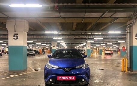 Toyota C-HR I рестайлинг, 2019 год, 2 000 000 рублей, 3 фотография