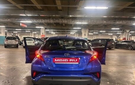 Toyota C-HR I рестайлинг, 2019 год, 2 000 000 рублей, 5 фотография