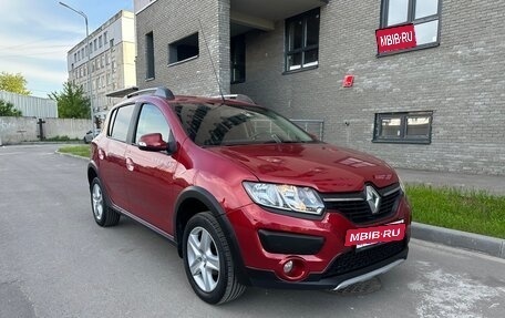 Renault Sandero II рестайлинг, 2015 год, 900 000 рублей, 2 фотография