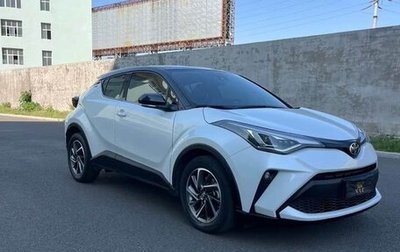 Toyota C-HR I рестайлинг, 2022 год, 2 000 000 рублей, 1 фотография