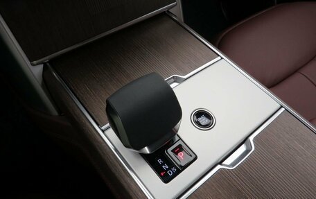 Land Rover Range Rover IV рестайлинг, 2024 год, 29 790 000 рублей, 14 фотография