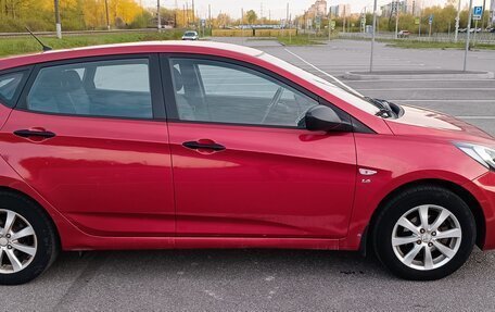Hyundai Solaris II рестайлинг, 2013 год, 700 000 рублей, 4 фотография