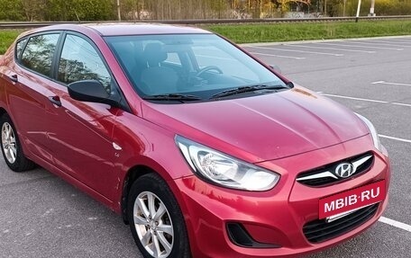 Hyundai Solaris II рестайлинг, 2013 год, 700 000 рублей, 3 фотография